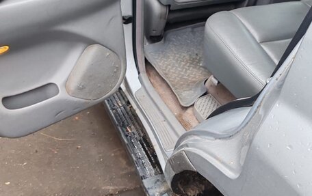 Toyota Land Cruiser 100 рестайлинг 2, 2006 год, 1 800 000 рублей, 2 фотография