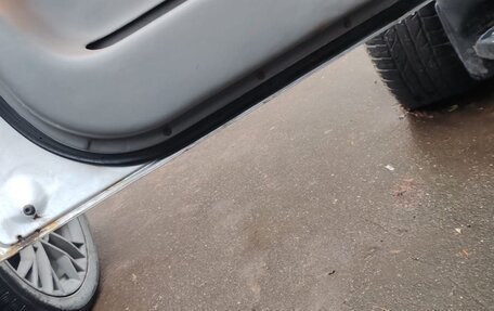 Toyota Land Cruiser 100 рестайлинг 2, 2006 год, 1 800 000 рублей, 13 фотография