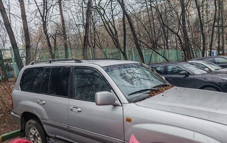 Toyota Land Cruiser 100 рестайлинг 2, 2006 год, 1 800 000 рублей, 16 фотография