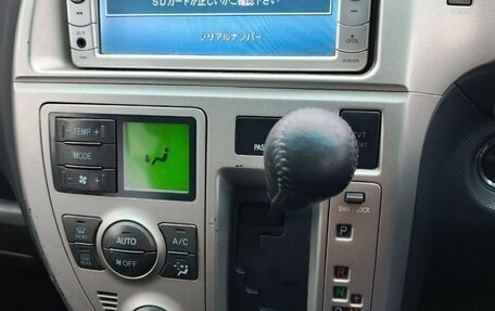 Toyota Ractis I, 2010 год, 650 000 рублей, 8 фотография