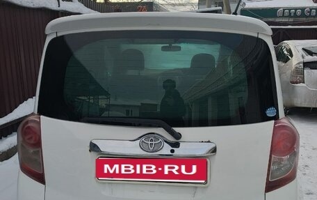 Toyota Ractis I, 2010 год, 650 000 рублей, 6 фотография