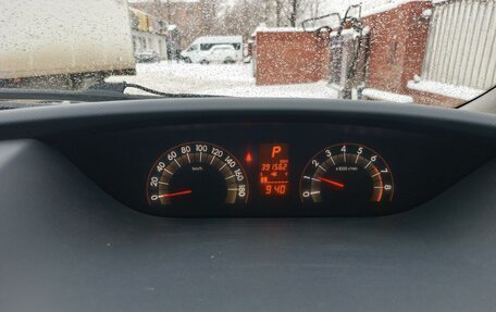 Toyota Ractis I, 2010 год, 650 000 рублей, 7 фотография