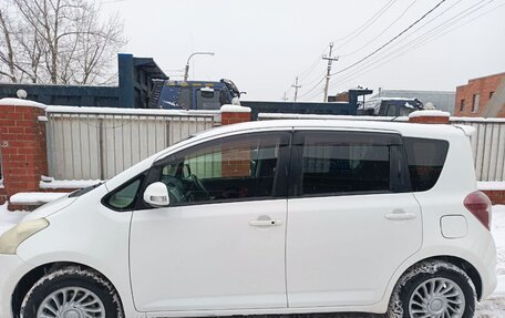 Toyota Ractis I, 2010 год, 650 000 рублей, 2 фотография