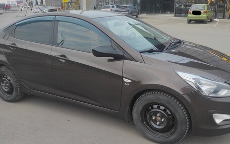 Hyundai Solaris II рестайлинг, 2015 год, 1 180 000 рублей, 5 фотография