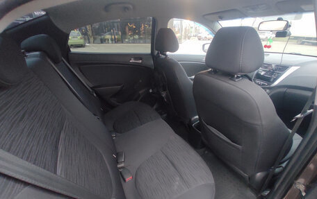 Hyundai Solaris II рестайлинг, 2015 год, 1 180 000 рублей, 9 фотография