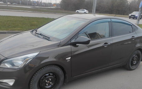 Hyundai Solaris II рестайлинг, 2015 год, 1 180 000 рублей, 6 фотография