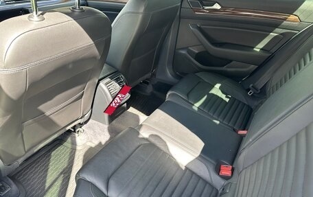 Volkswagen Passat B8 рестайлинг, 2018 год, 2 400 000 рублей, 9 фотография