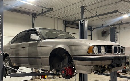 BMW 5 серия, 1989 год, 230 000 рублей, 3 фотография