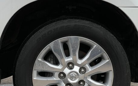 Toyota Sequoia II рестайлинг, 2012 год, 5 500 000 рублей, 9 фотография