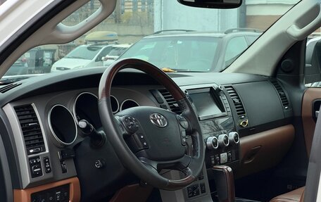 Toyota Sequoia II рестайлинг, 2012 год, 5 500 000 рублей, 16 фотография