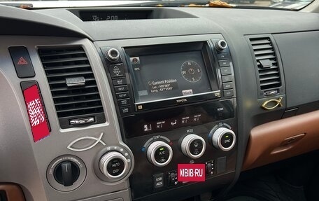 Toyota Sequoia II рестайлинг, 2012 год, 5 500 000 рублей, 21 фотография