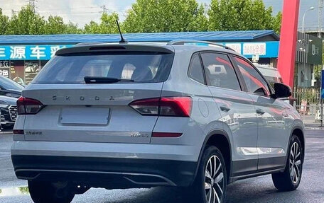 Skoda Kamiq I, 2022 год, 1 360 000 рублей, 4 фотография