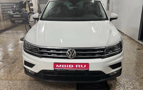 Volkswagen Tiguan II, 2020 год, 3 600 000 рублей, 1 фотография