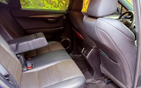 Lexus NX I, 2016 год, 2 800 000 рублей, 20 фотография