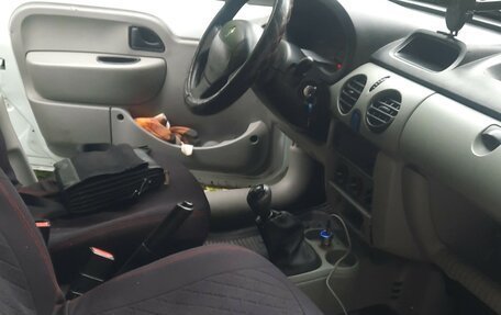 Renault Kangoo II рестайлинг, 2005 год, 320 000 рублей, 2 фотография