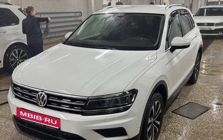 Volkswagen Tiguan II, 2020 год, 3 600 000 рублей, 2 фотография