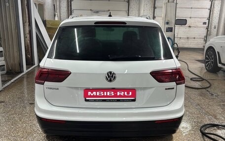 Volkswagen Tiguan II, 2020 год, 3 600 000 рублей, 4 фотография