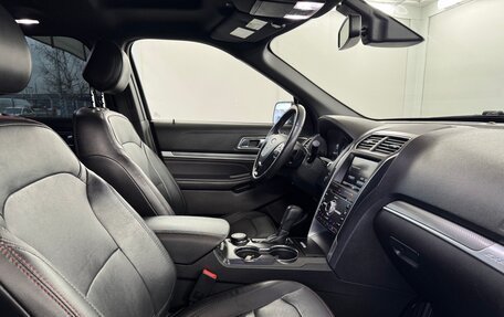 Ford Explorer VI, 2016 год, 2 650 000 рублей, 16 фотография