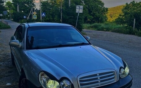 Hyundai Sonata IV рестайлинг, 2003 год, 400 000 рублей, 1 фотография