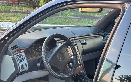 Mercedes-Benz E-Класс, 1998 год, 399 999 рублей, 9 фотография