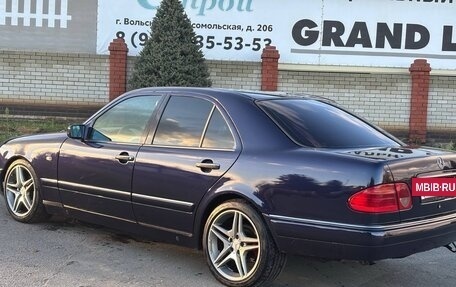 Mercedes-Benz E-Класс, 1998 год, 399 999 рублей, 2 фотография