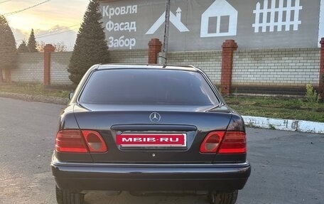 Mercedes-Benz E-Класс, 1998 год, 399 999 рублей, 3 фотография