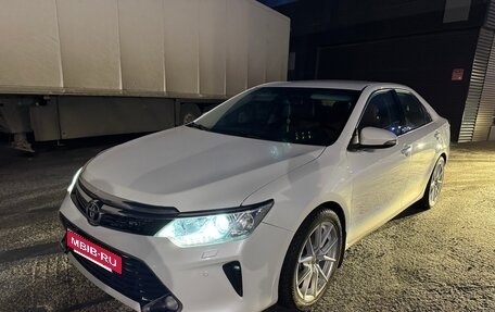 Toyota Camry, 2016 год, 2 350 000 рублей, 6 фотография