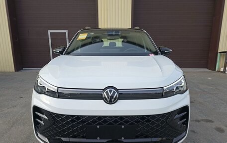 Volkswagen Tiguan, 2025 год, 4 900 000 рублей, 2 фотография