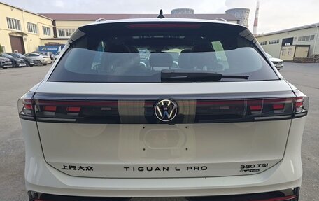 Volkswagen Tiguan, 2025 год, 4 900 000 рублей, 7 фотография