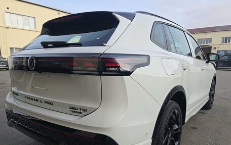 Volkswagen Tiguan, 2025 год, 4 900 000 рублей, 9 фотография