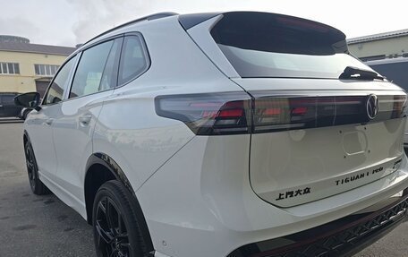 Volkswagen Tiguan, 2025 год, 4 900 000 рублей, 8 фотография