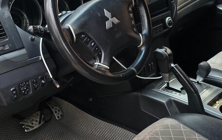 Mitsubishi Pajero IV, 2012 год, 1 600 000 рублей, 15 фотография