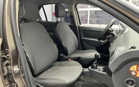 Renault Logan II, 2018 год, 689 000 рублей, 16 фотография