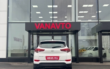 Hyundai Tucson III, 2017 год, 2 090 000 рублей, 6 фотография