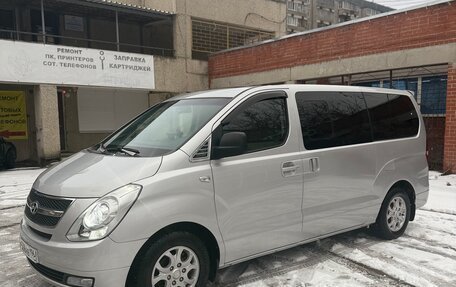 Hyundai Grand Starex Grand Starex I рестайлинг 2, 2008 год, 1 300 000 рублей, 2 фотография