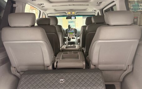 Hyundai Grand Starex Grand Starex I рестайлинг 2, 2008 год, 1 300 000 рублей, 13 фотография