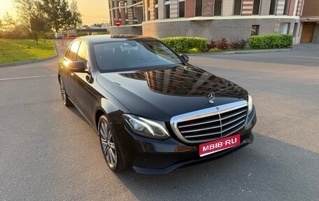 Mercedes-Benz E-Класс, 2017 год, 2 950 000 рублей, 1 фотография