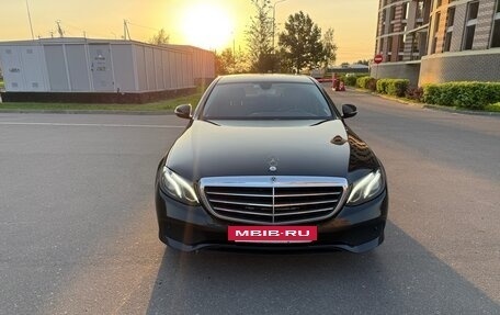 Mercedes-Benz E-Класс, 2017 год, 2 950 000 рублей, 2 фотография