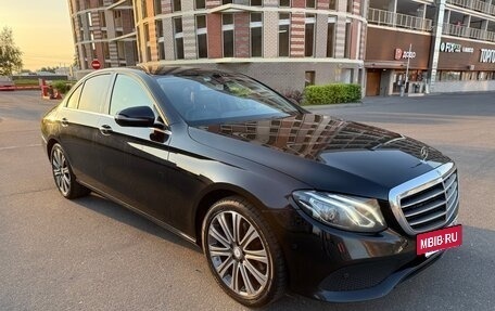 Mercedes-Benz E-Класс, 2017 год, 2 950 000 рублей, 15 фотография