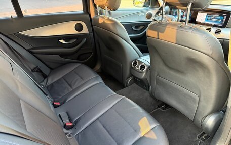 Mercedes-Benz E-Класс, 2017 год, 2 950 000 рублей, 17 фотография