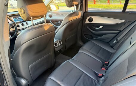 Mercedes-Benz E-Класс, 2017 год, 2 950 000 рублей, 18 фотография