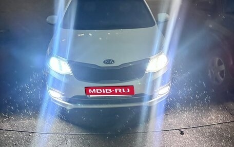 KIA Rio III рестайлинг, 2015 год, 1 300 000 рублей, 30 фотография