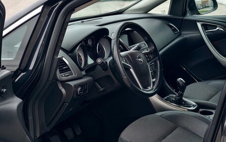 Opel Astra J, 2011 год, 720 000 рублей, 13 фотография