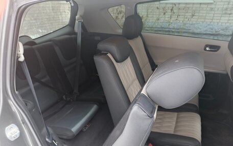 Toyota Corolla Verso I, 2006 год, 999 000 рублей, 8 фотография