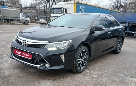 Toyota Camry, 2017 год, 2 390 000 рублей, 1 фотография