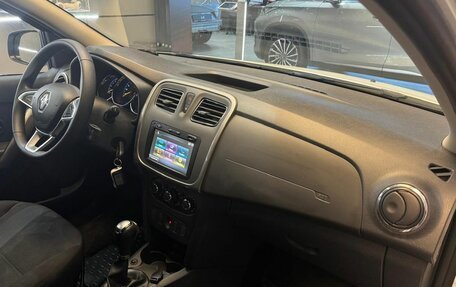 Renault Logan II, 2020 год, 985 000 рублей, 10 фотография