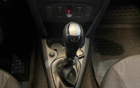 Renault Logan II, 2020 год, 985 000 рублей, 21 фотография