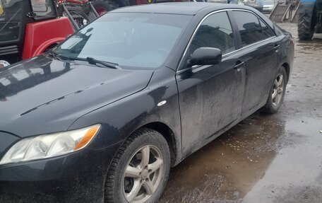Toyota Camry, 2008 год, 560 000 рублей, 2 фотография