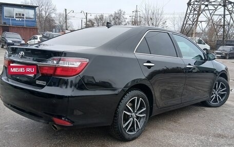Toyota Camry, 2017 год, 2 390 000 рублей, 10 фотография