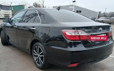 Toyota Camry, 2017 год, 2 390 000 рублей, 18 фотография